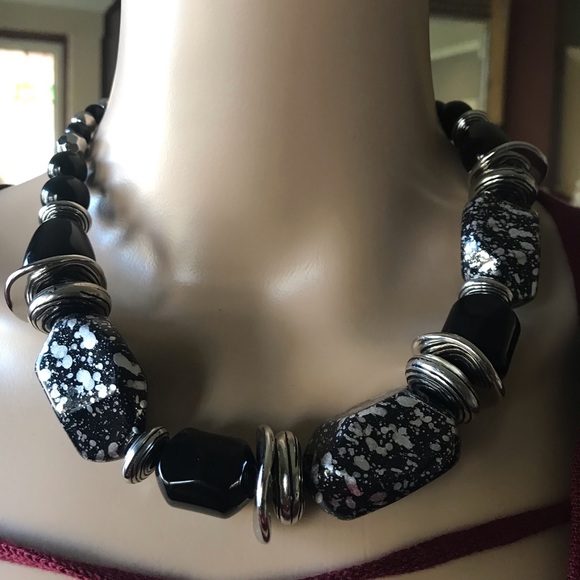 Black & Silver Chunky Bead Necklace/Earrings - Picture 3 of 5